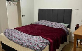 Springvale Couple Room For Rent
